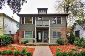 Charming 2Bed French Colonial Apartment in Desirable Midtown Sacramento